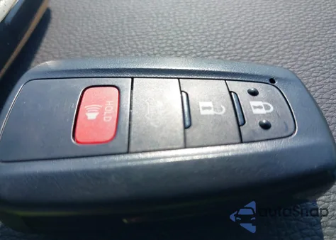 2022 Toyota Rav4 Xle Premium z USA, uszkodzony, nr VIN 2T3C1RFVXNW202638